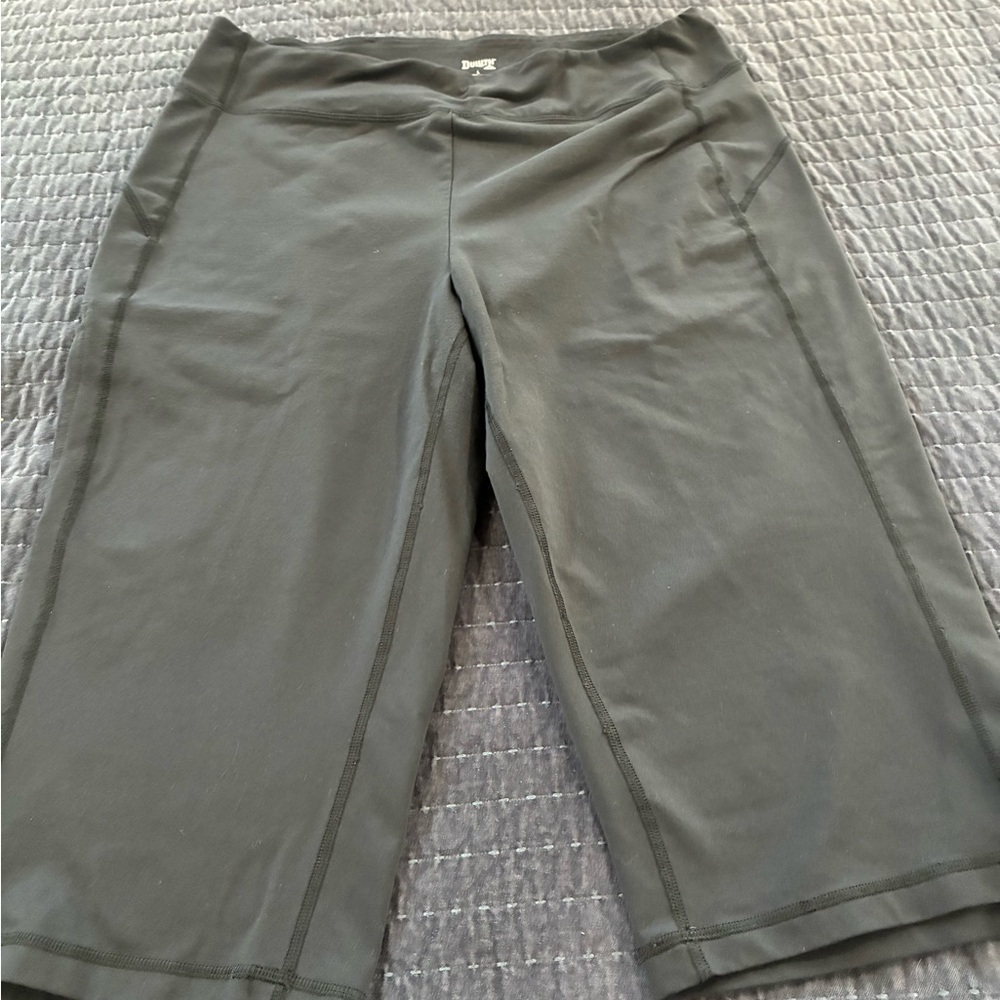 Duluth Trading Co Black NoGA Capris